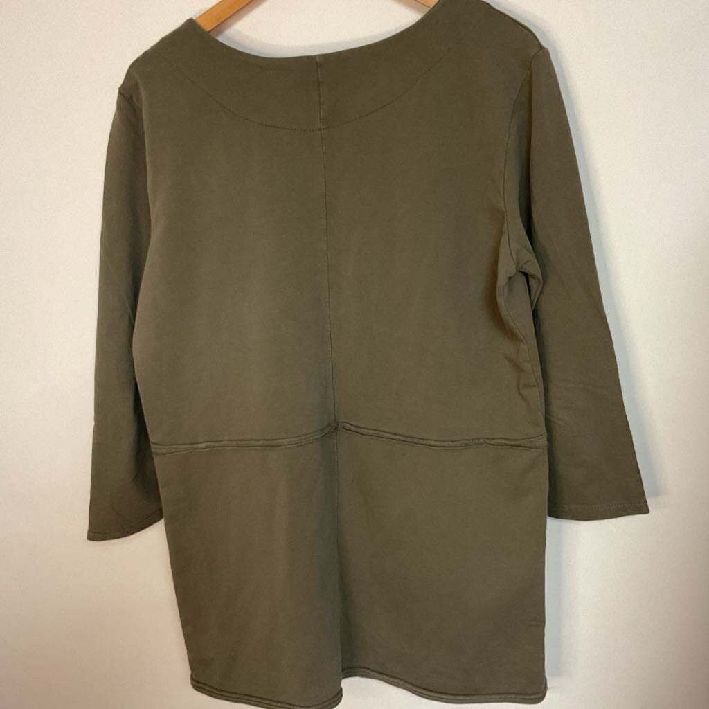 Pistache - M - Green knit top with textured seams