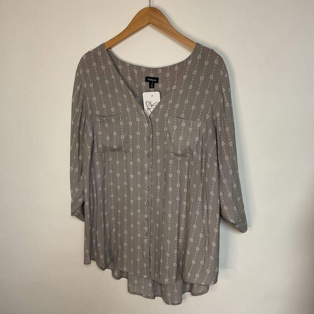 TORRID-3X beige button front long sleeve