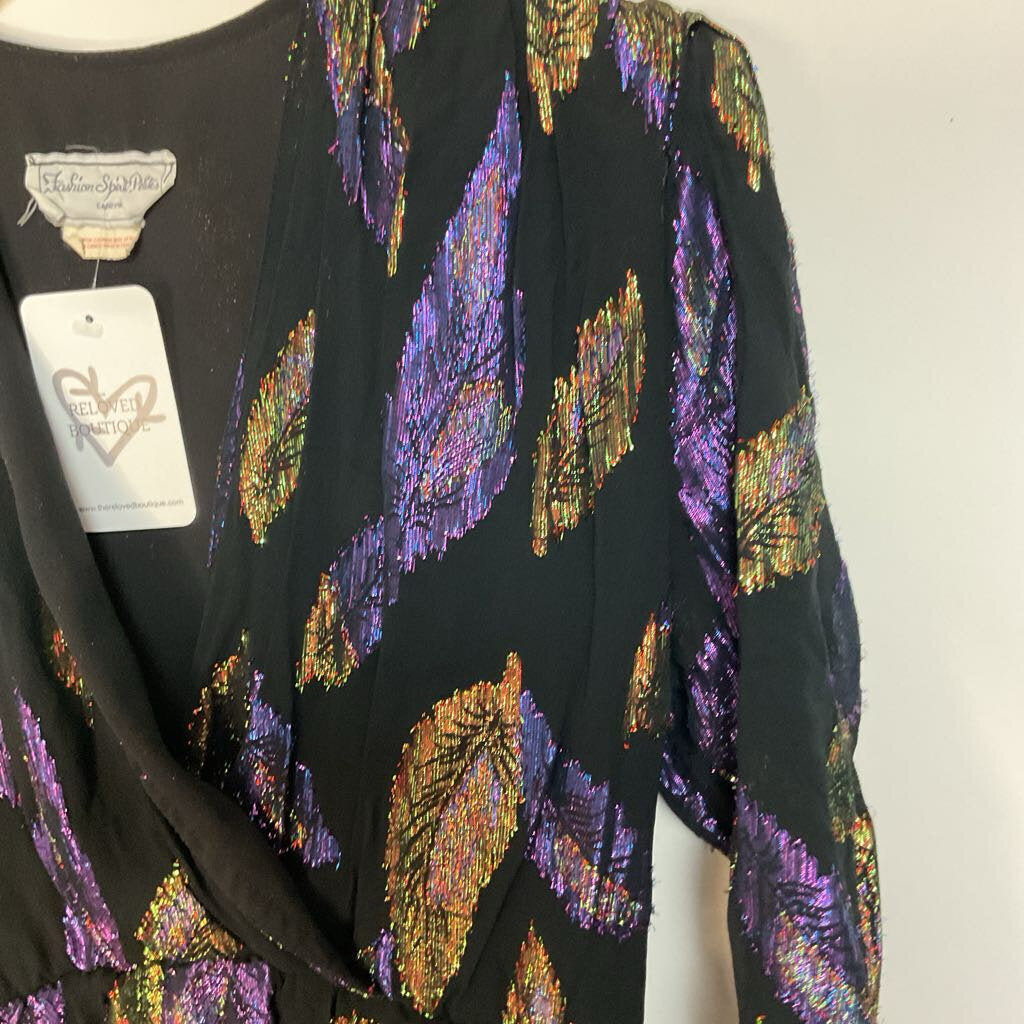 Fashion Spirit Petites - Size 9/10 - black short sleeve top with iridescent purple/green leafs