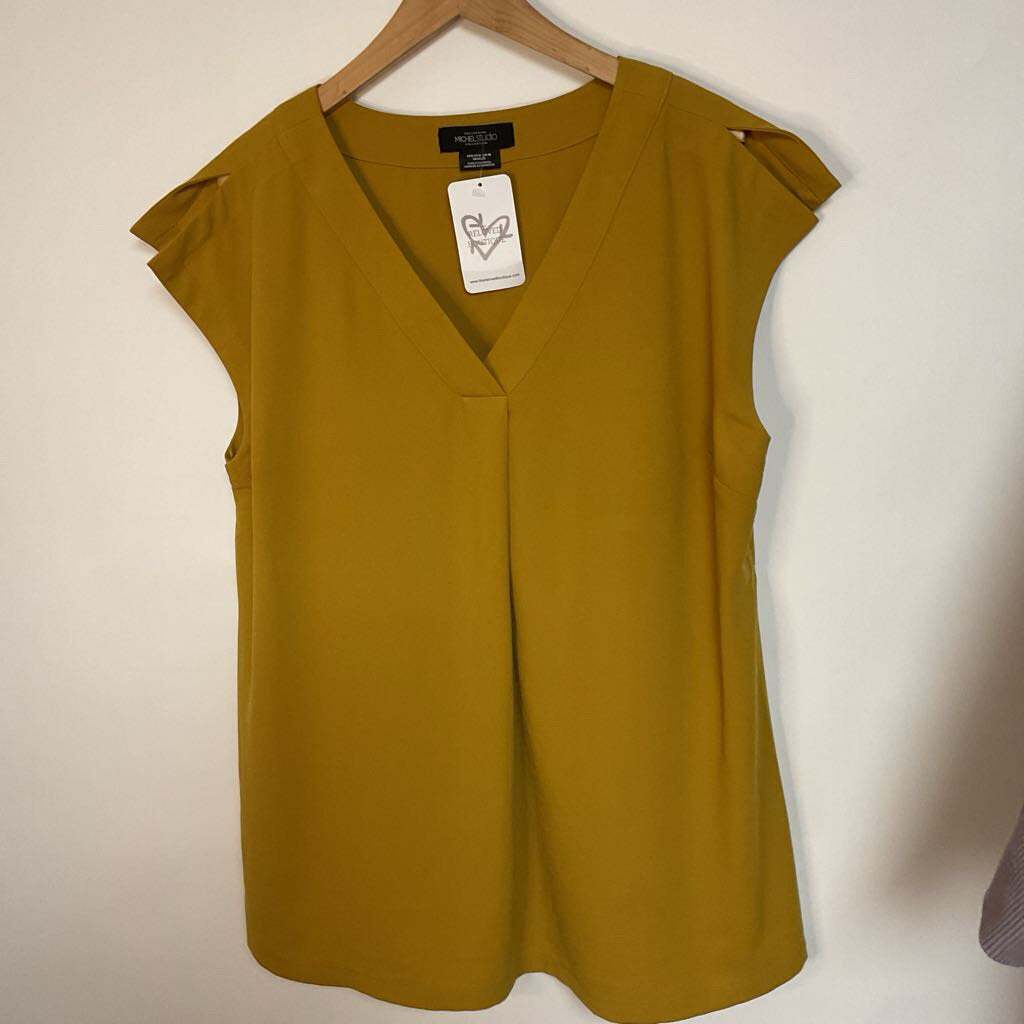 MICHEL STUDIO-16 mustard sleeveless v neck