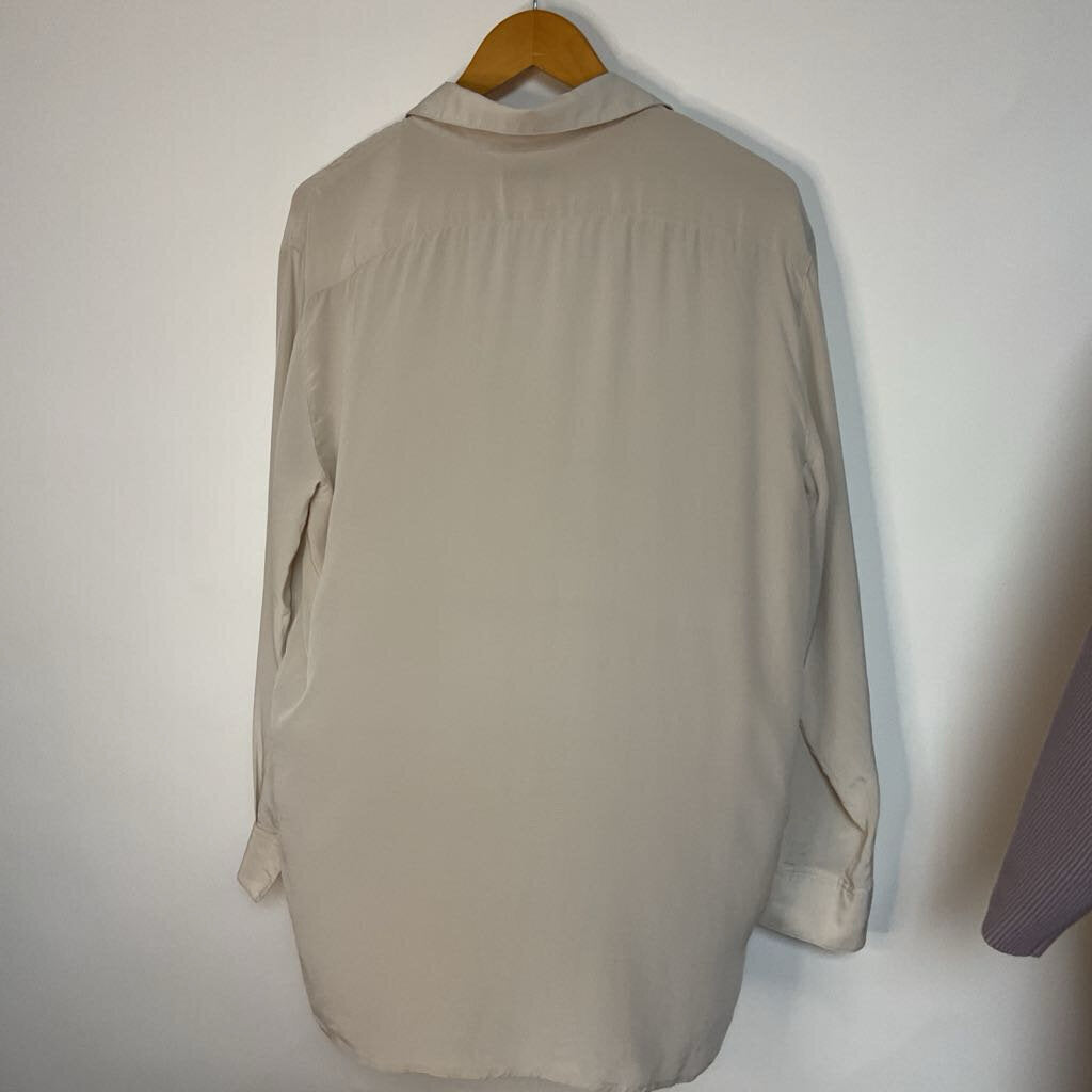 Babaton - L -100% silk off white button front