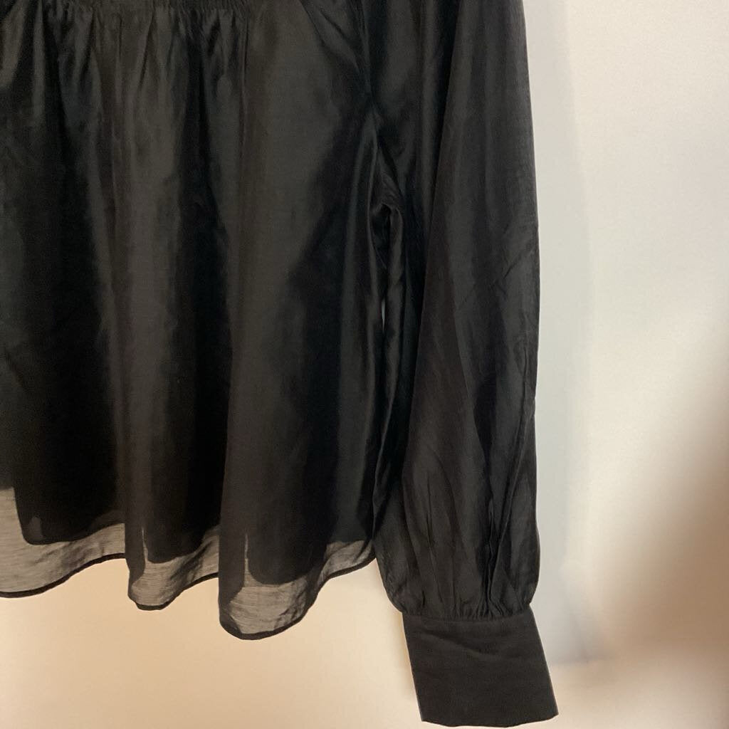 black long sleeve rushed front