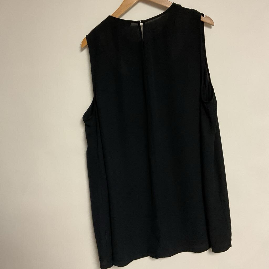 Sz -20 black sleeveless studded