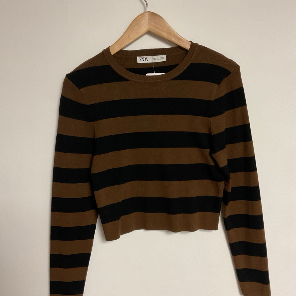 - L - Black brown stripe crewneck long sleeve