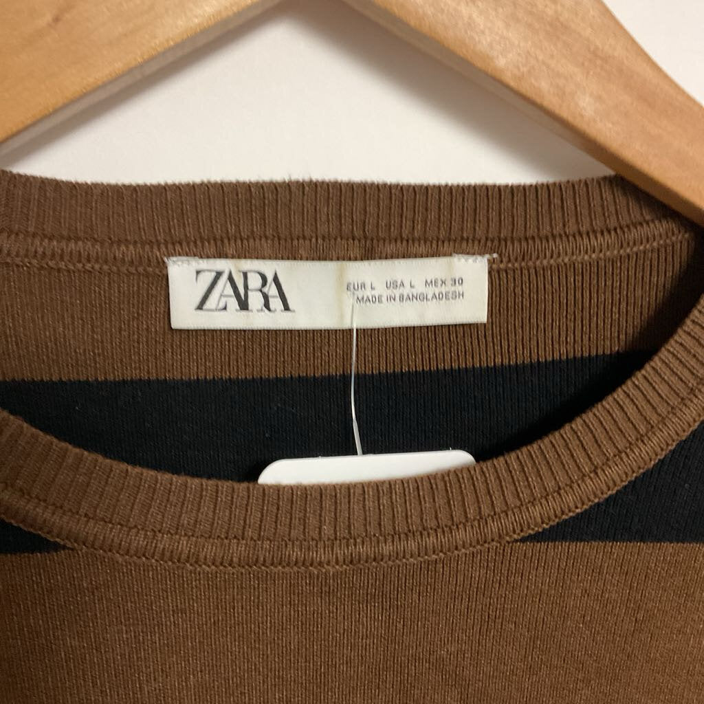 - L - Black brown stripe crewneck long sleeve
