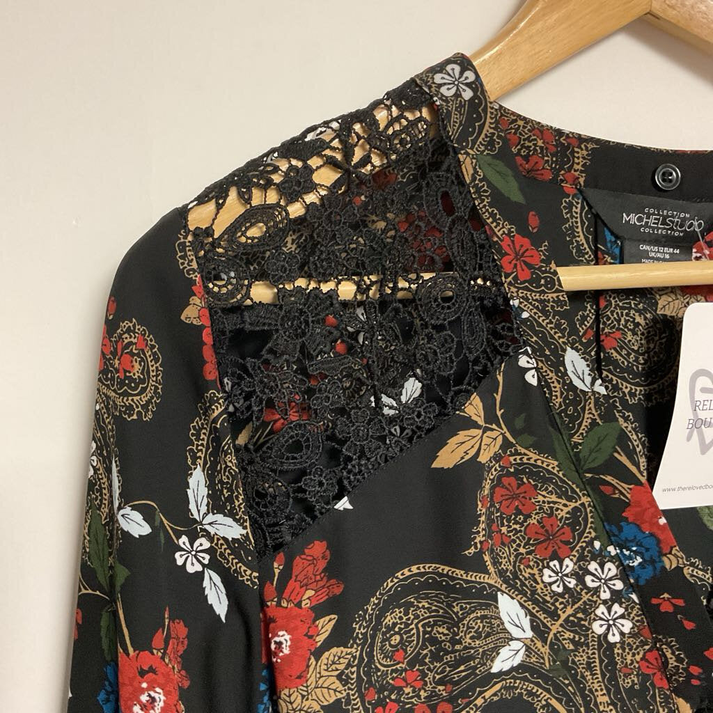 Sz -12 black floral black lace detailing