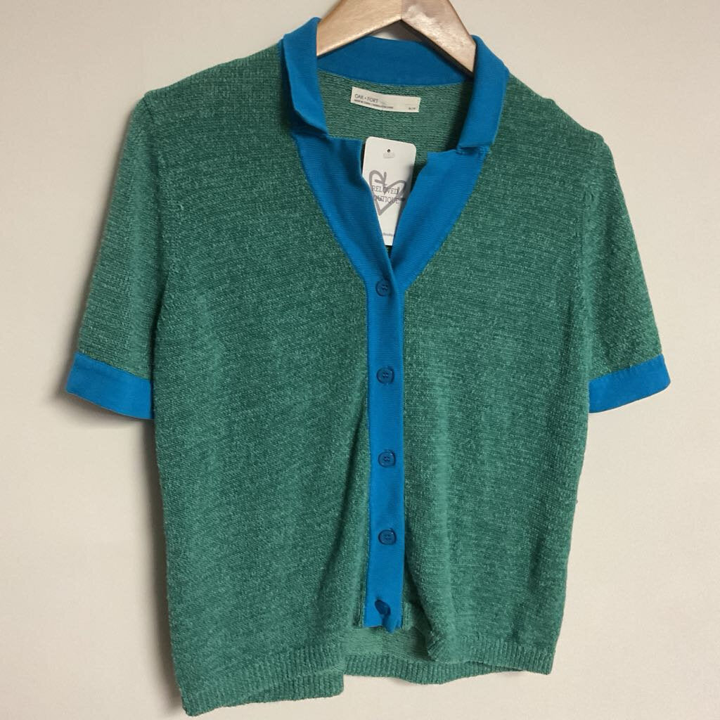 XS - Green knit short sleeve top with blue collar & trim