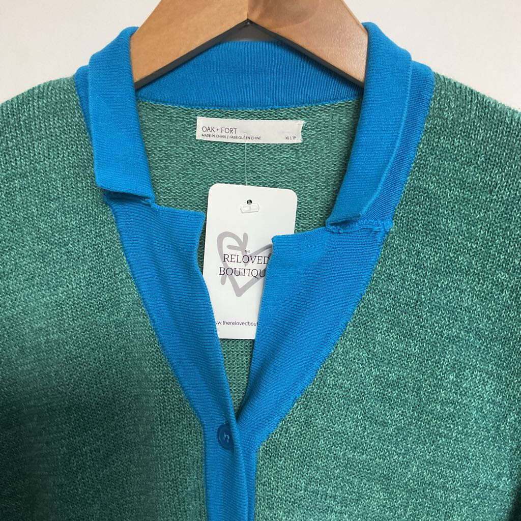 XS - Green knit short sleeve top with blue collar & trim