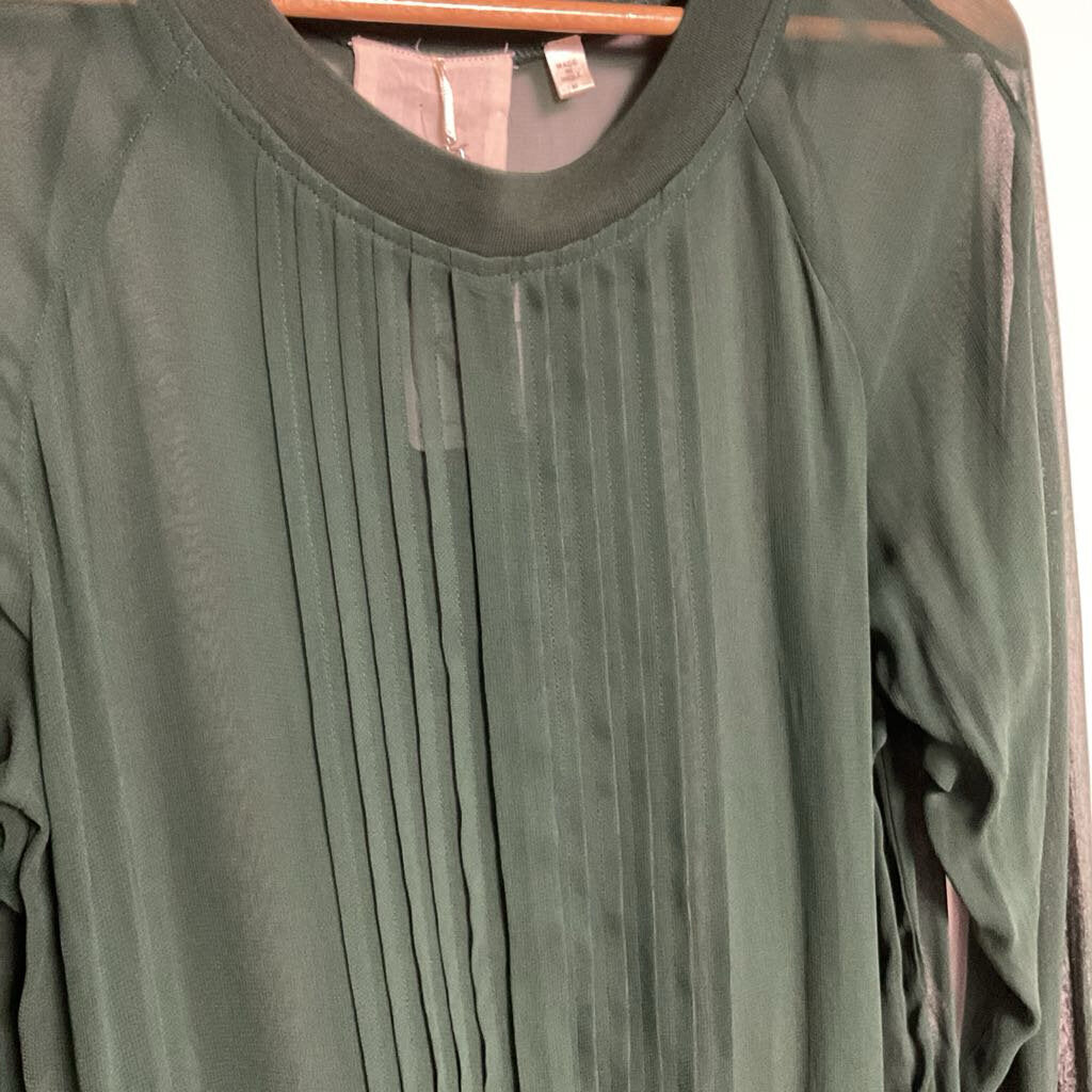 One Fine Day (anthropolofie) - M - green sheer long sleeve pleated front blouse