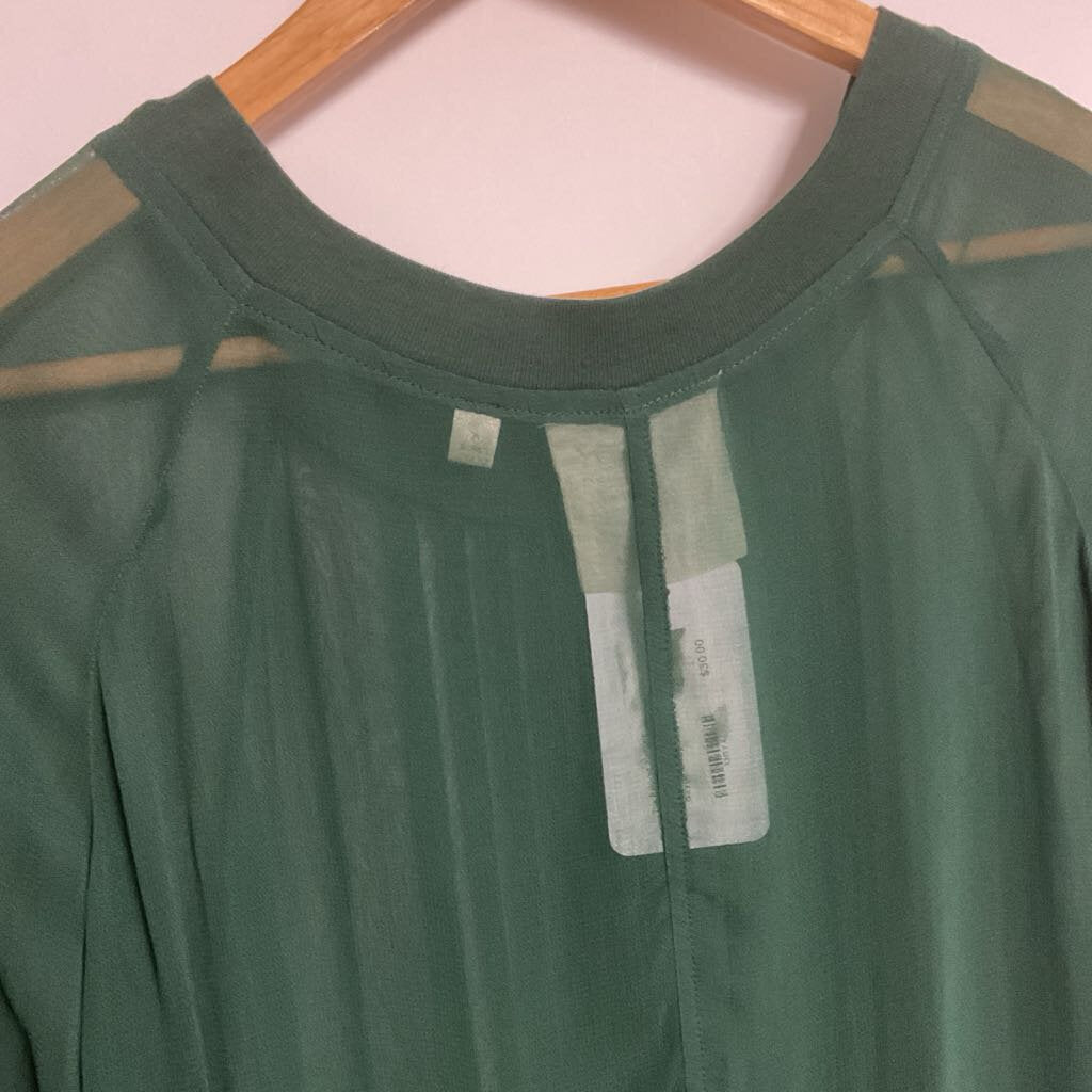 One Fine Day (anthropolofie) - M - green sheer long sleeve pleated front blouse