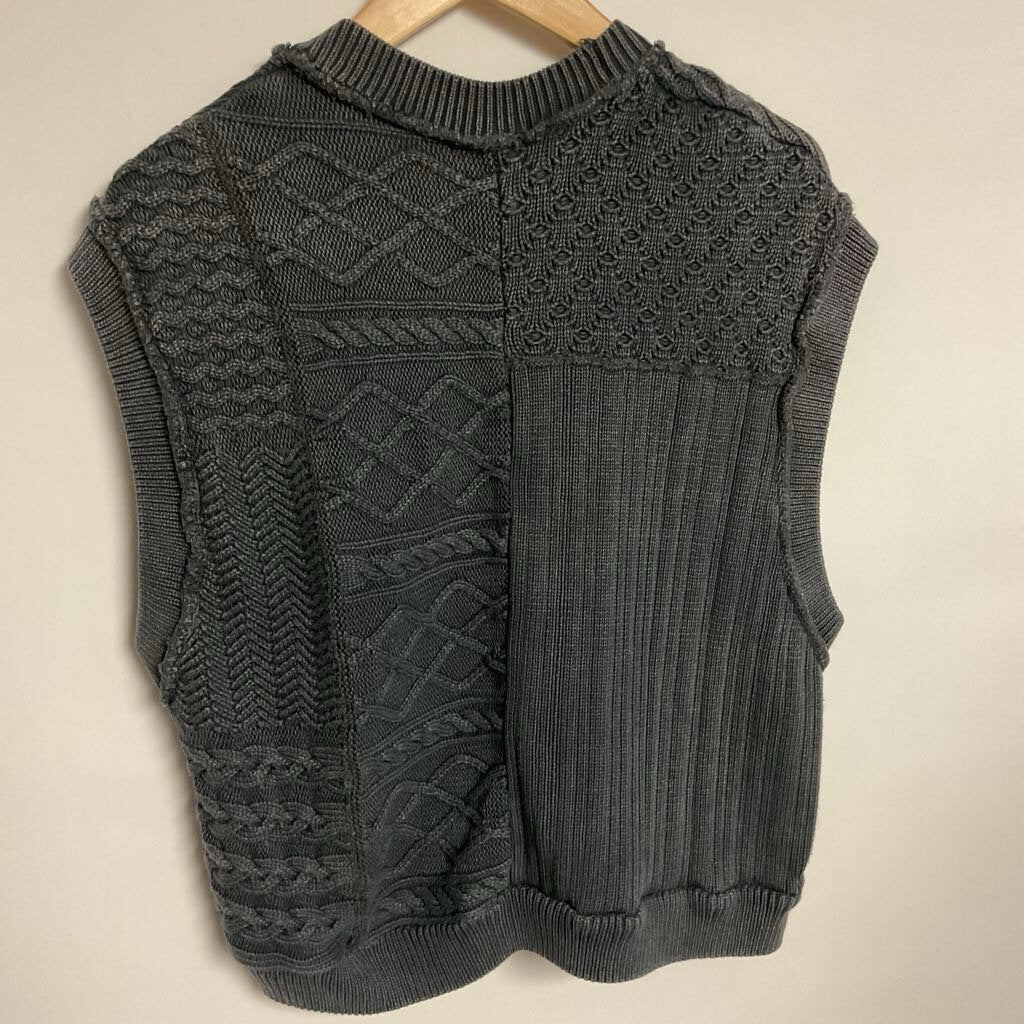 Free People - S - Grey cable knit vest
