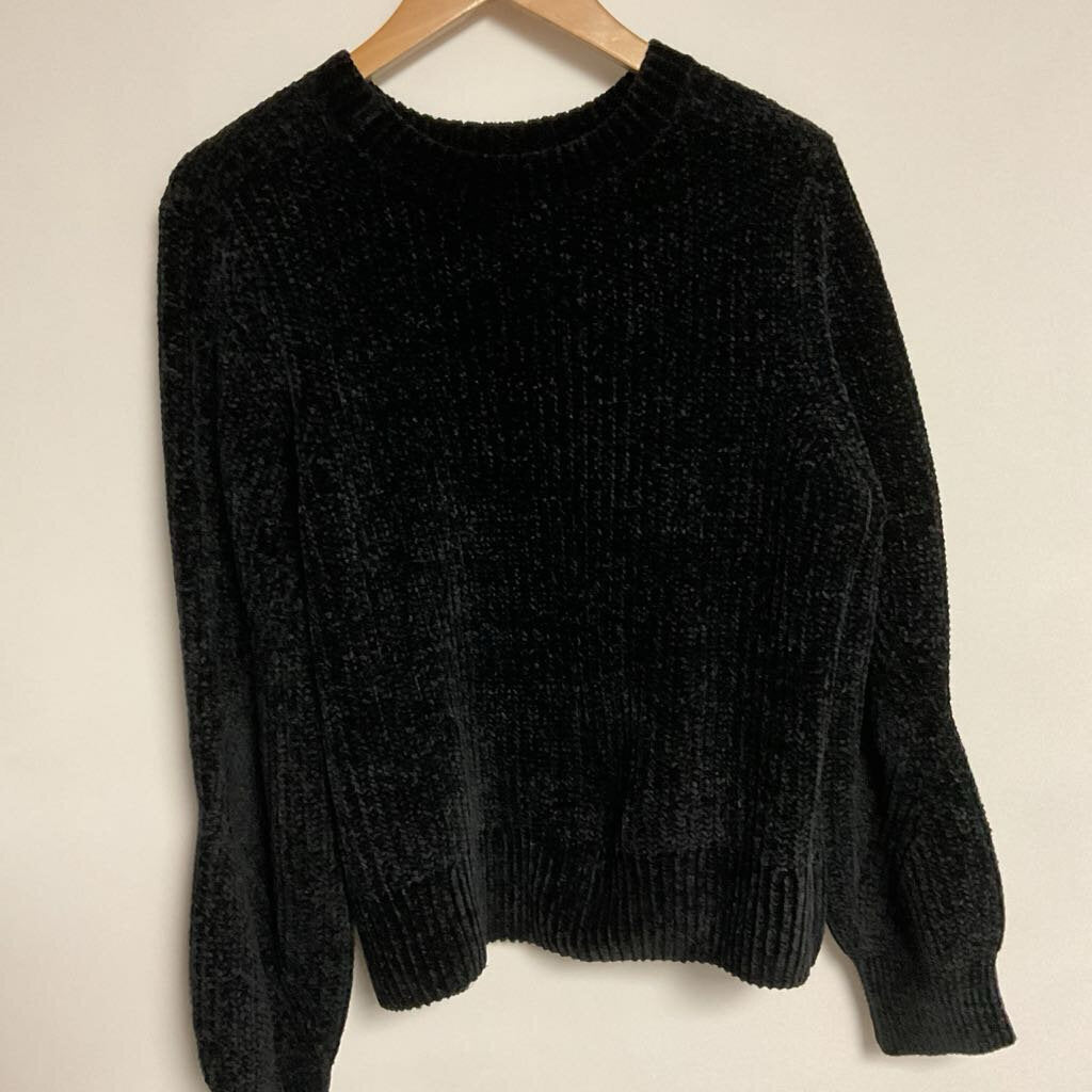 H&M - L- Black chenille knit crew neck sweater