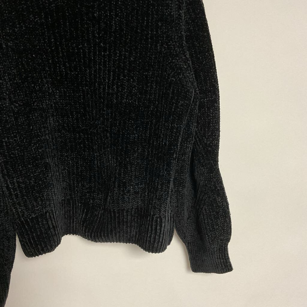 H&M - L- Black chenille knit crew neck sweater