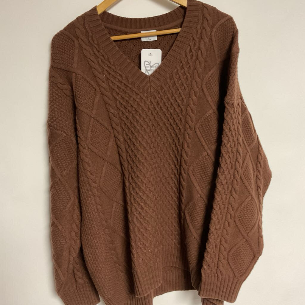 L - Brown cable knit sweater