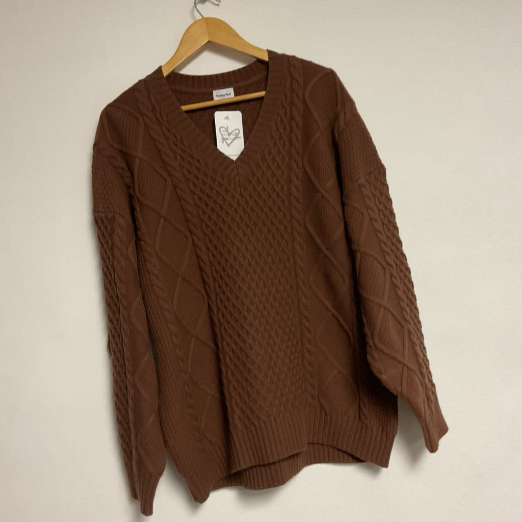 L - Brown cable knit sweater