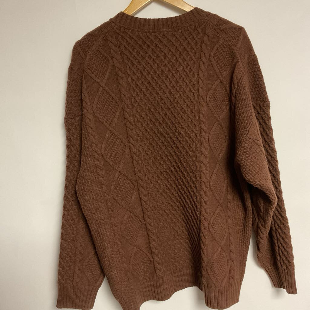 L - Brown cable knit sweater