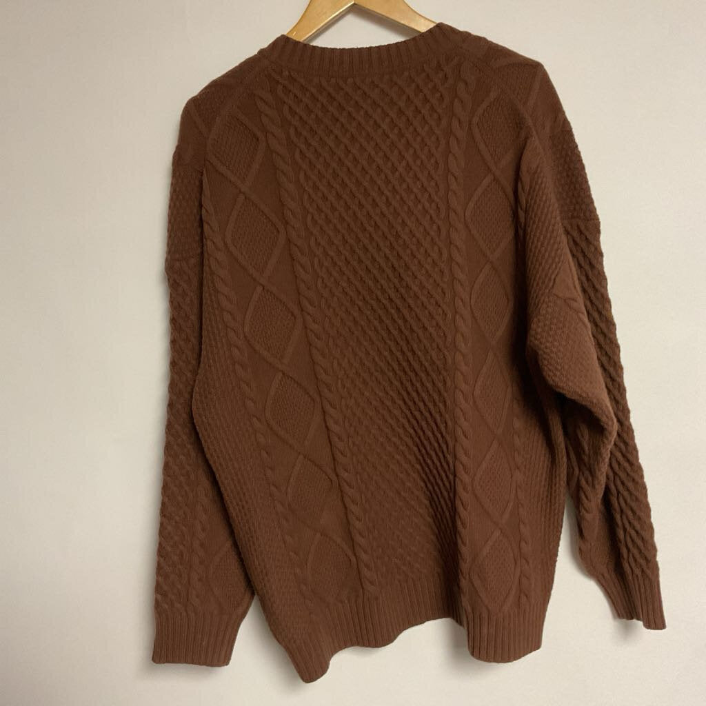 L - Brown cable knit sweater