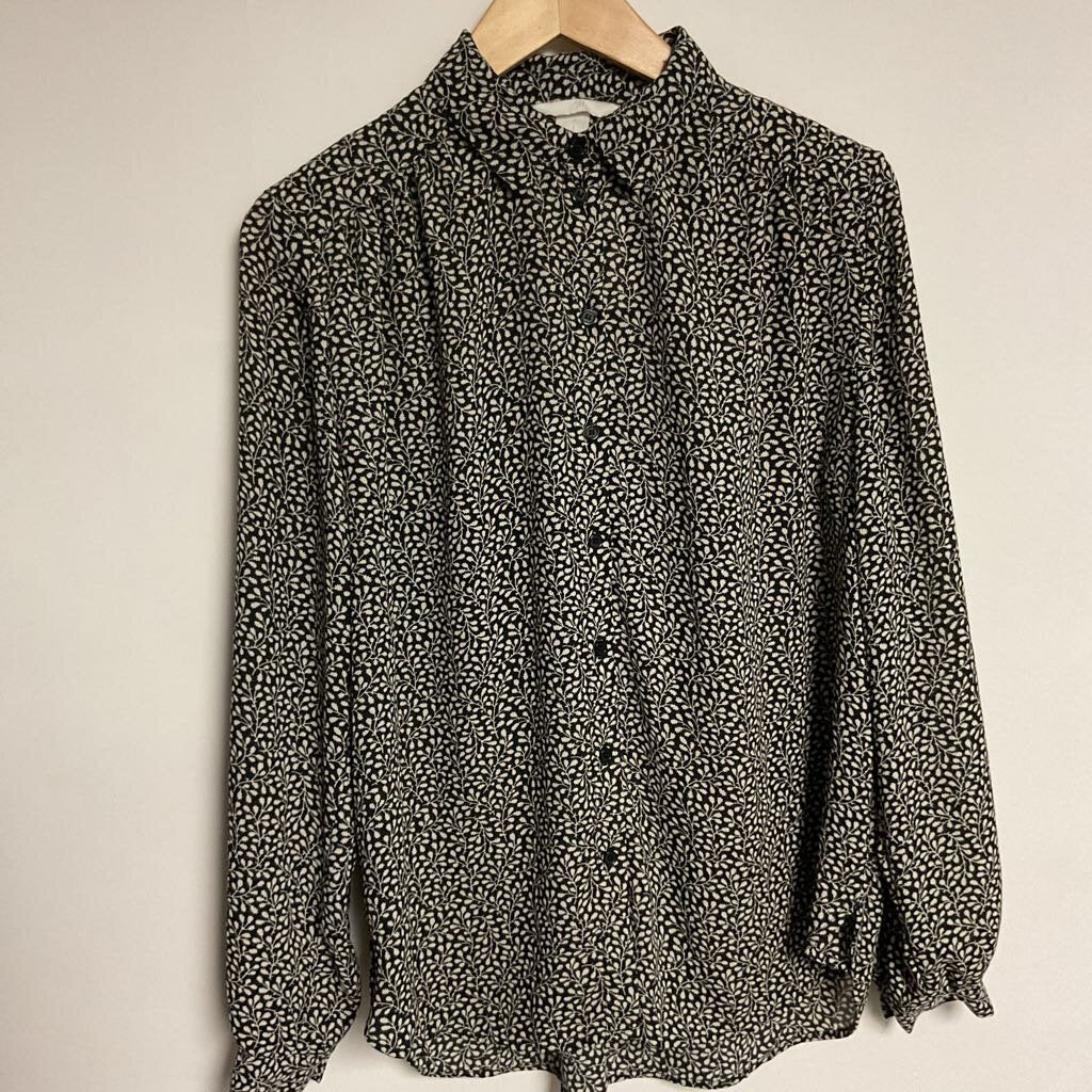 Sz 8 black white long sleeve button front