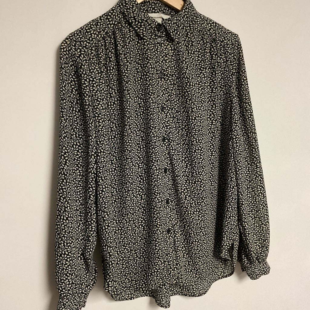 Sz 8 black white long sleeve button front
