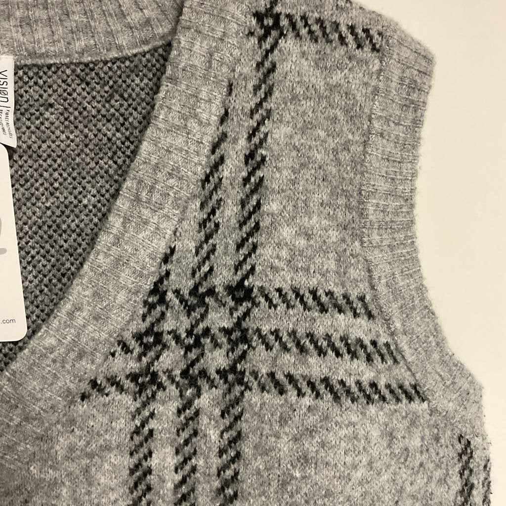 L- grey black knit vest