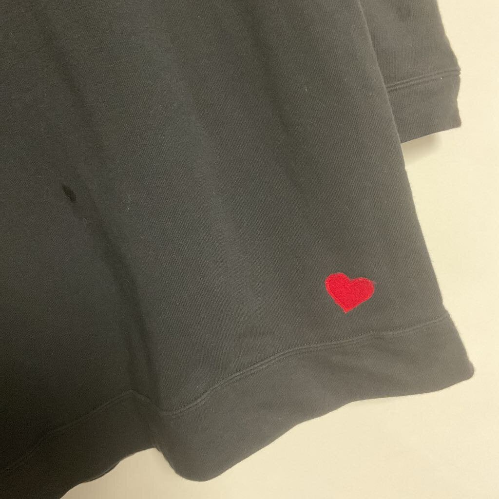 Preloved - M - Black camo heart sweatshirt