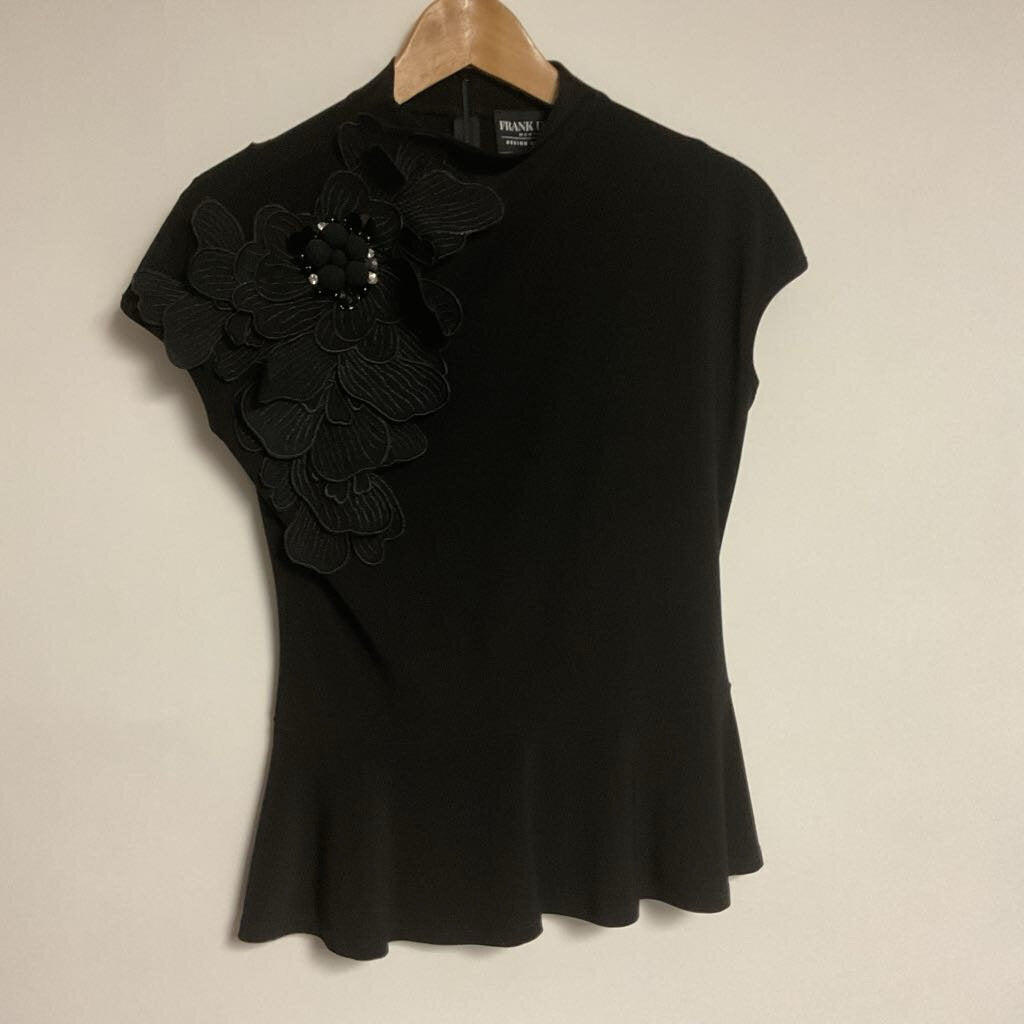 Sz 2 black sleeveless floral shoulder