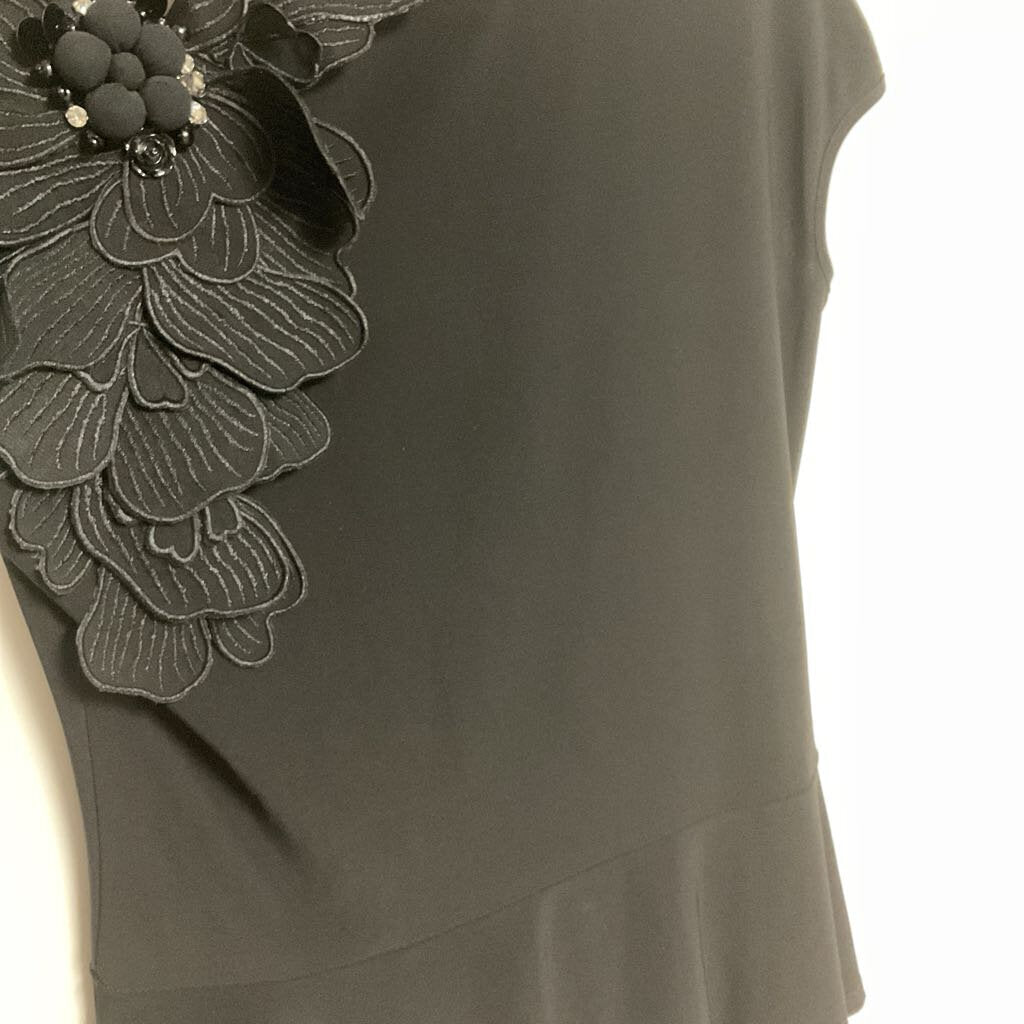 Sz 2 black sleeveless floral shoulder