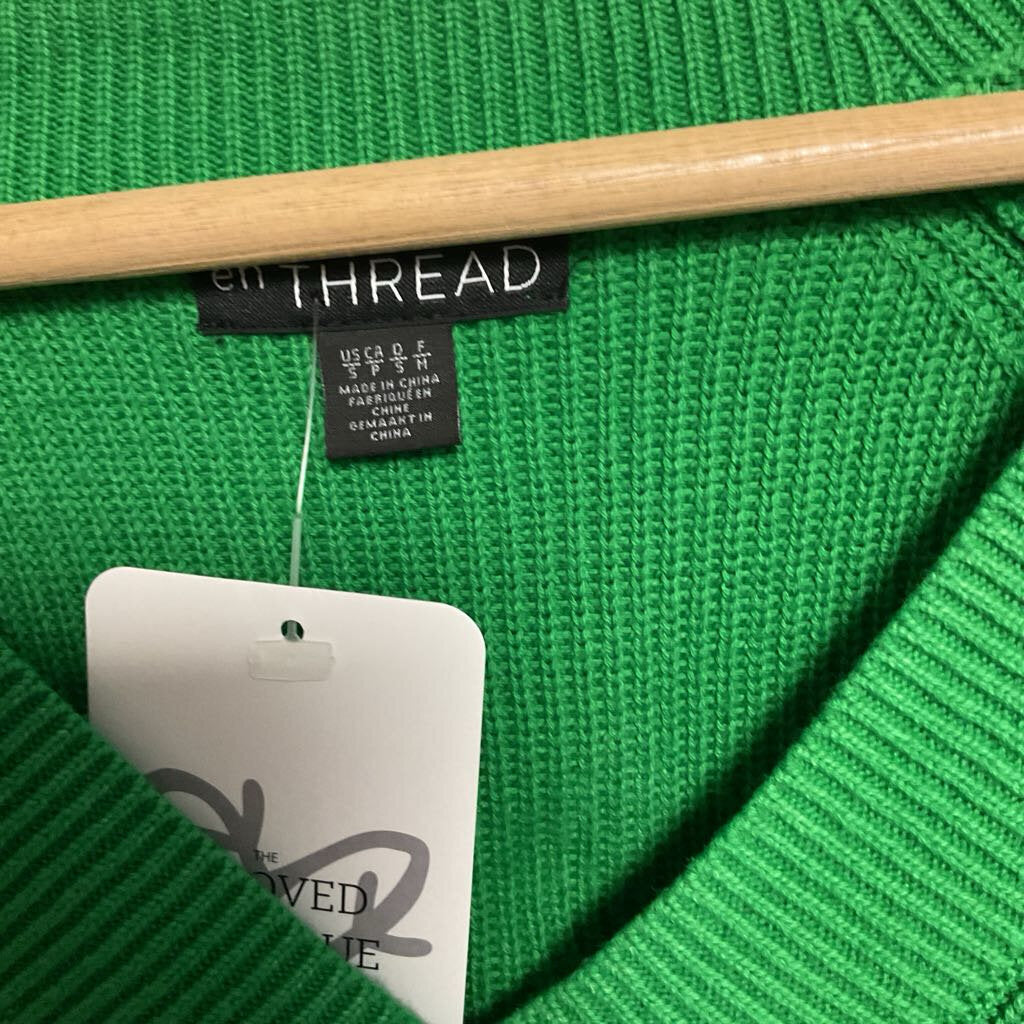 en Thread- S green white v neck 100% cotton