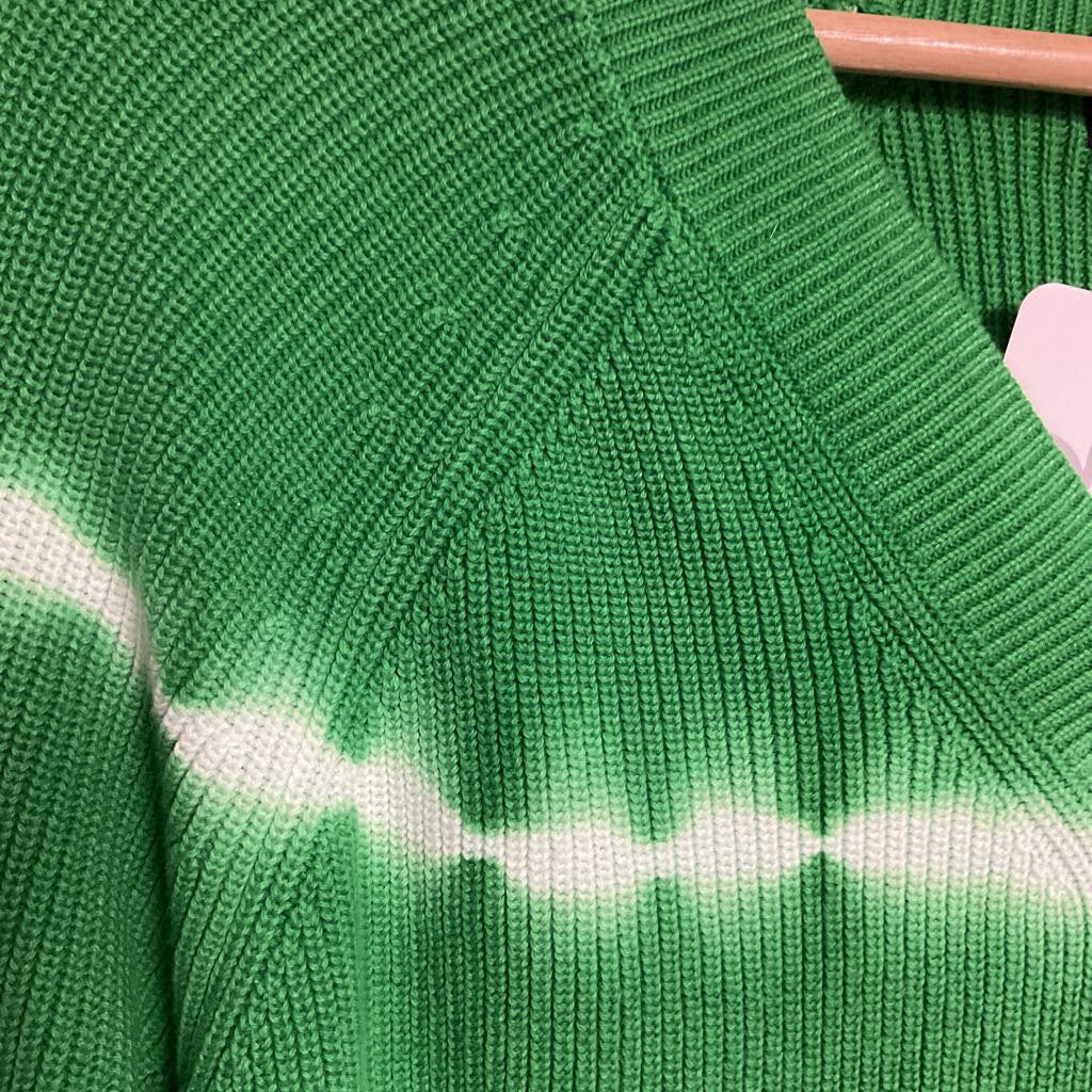 en Thread- S green white v neck 100% cotton