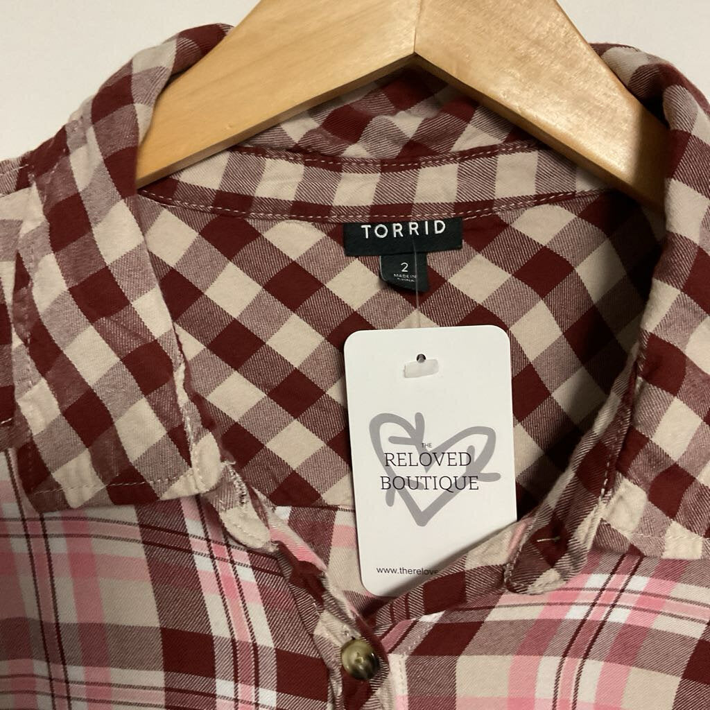 Torrid - 1X - Red & pink button front shirt