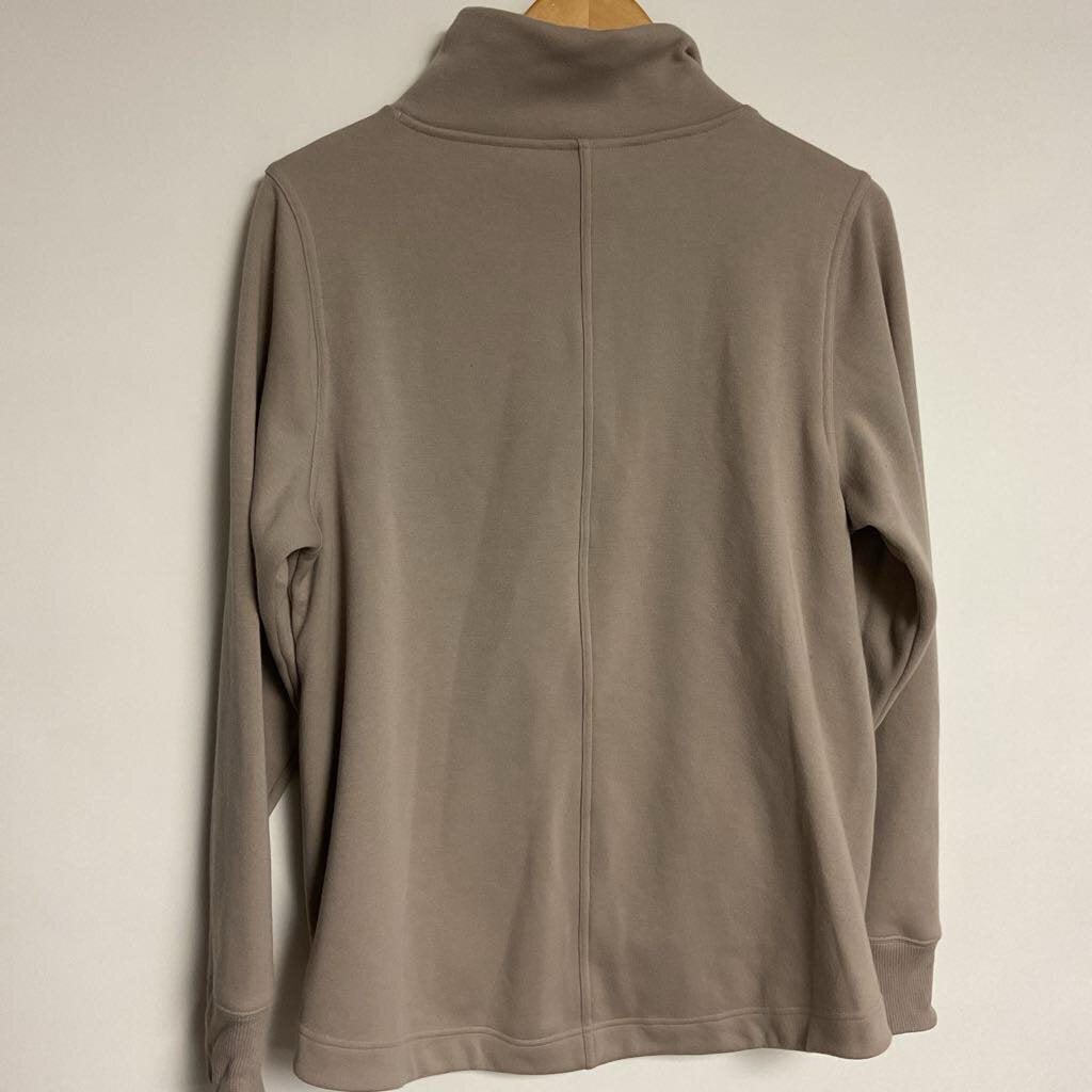 M - tan long sleeve sweatshirt