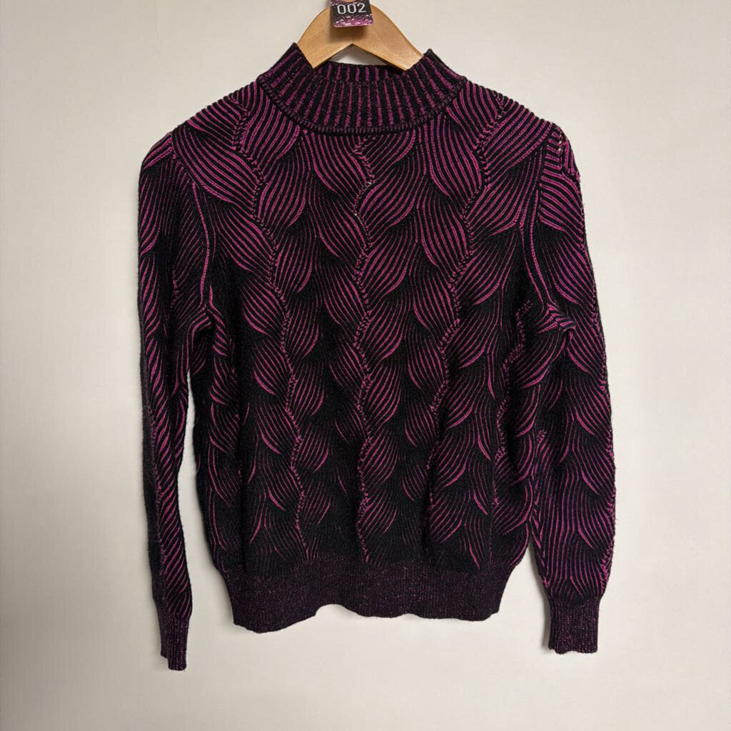 002 Laura - XS - Black/pink pattern sweater