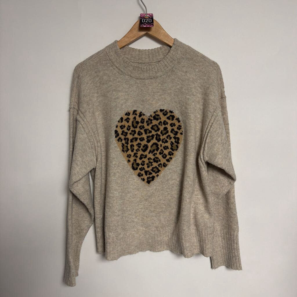 020 American Eagle - S - Grey knit sweater with leopard heart