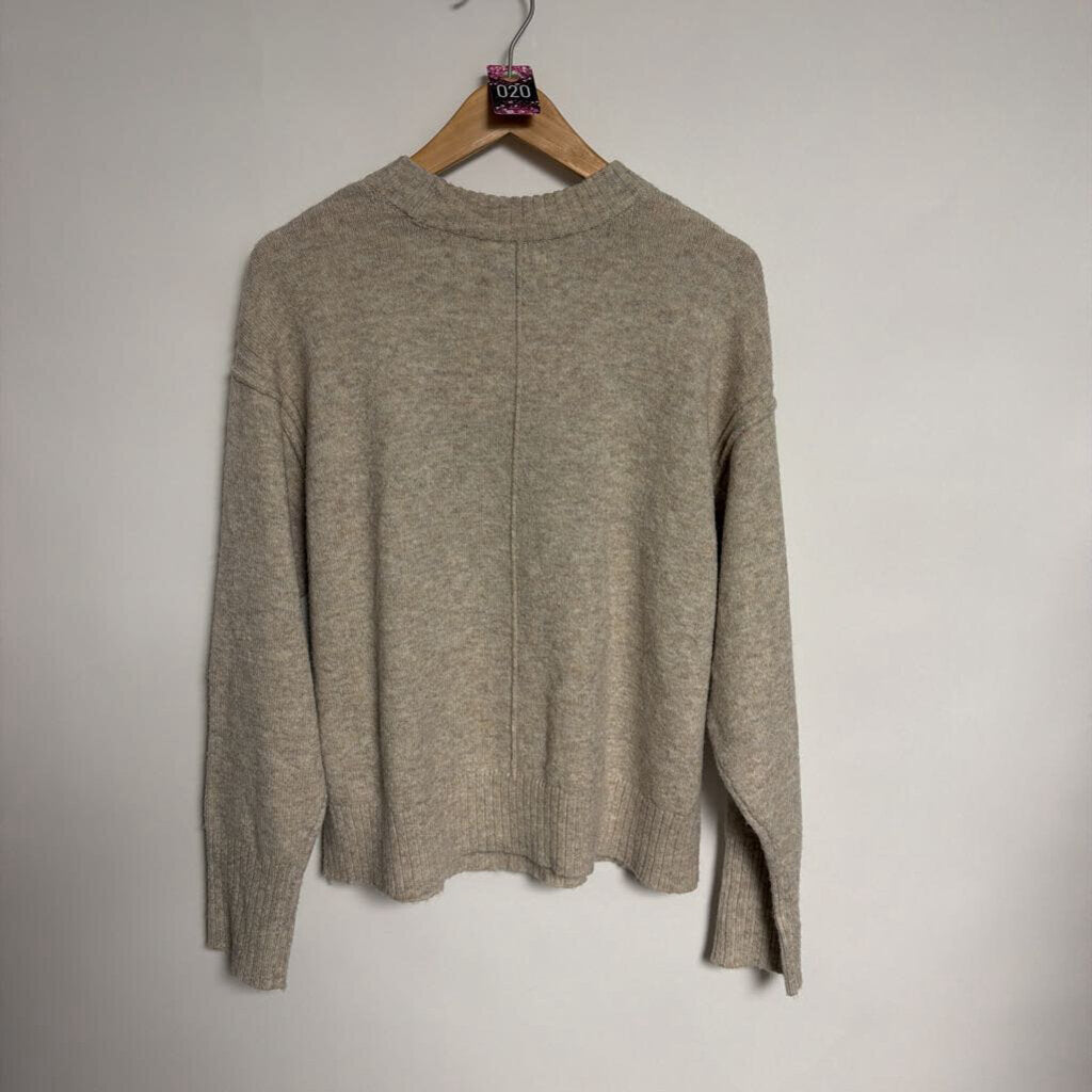 020 American Eagle - S - Grey knit sweater with leopard heart