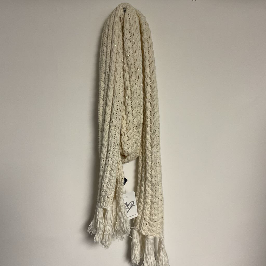 GAP - Off white knit scarf with fringe & gold flecks