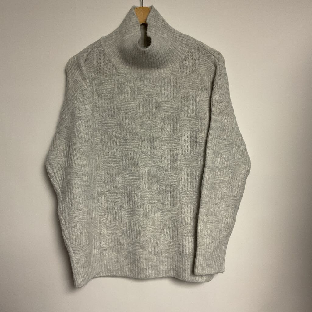 Lyla + Luxe - S - Grey/white high neck textured sweater