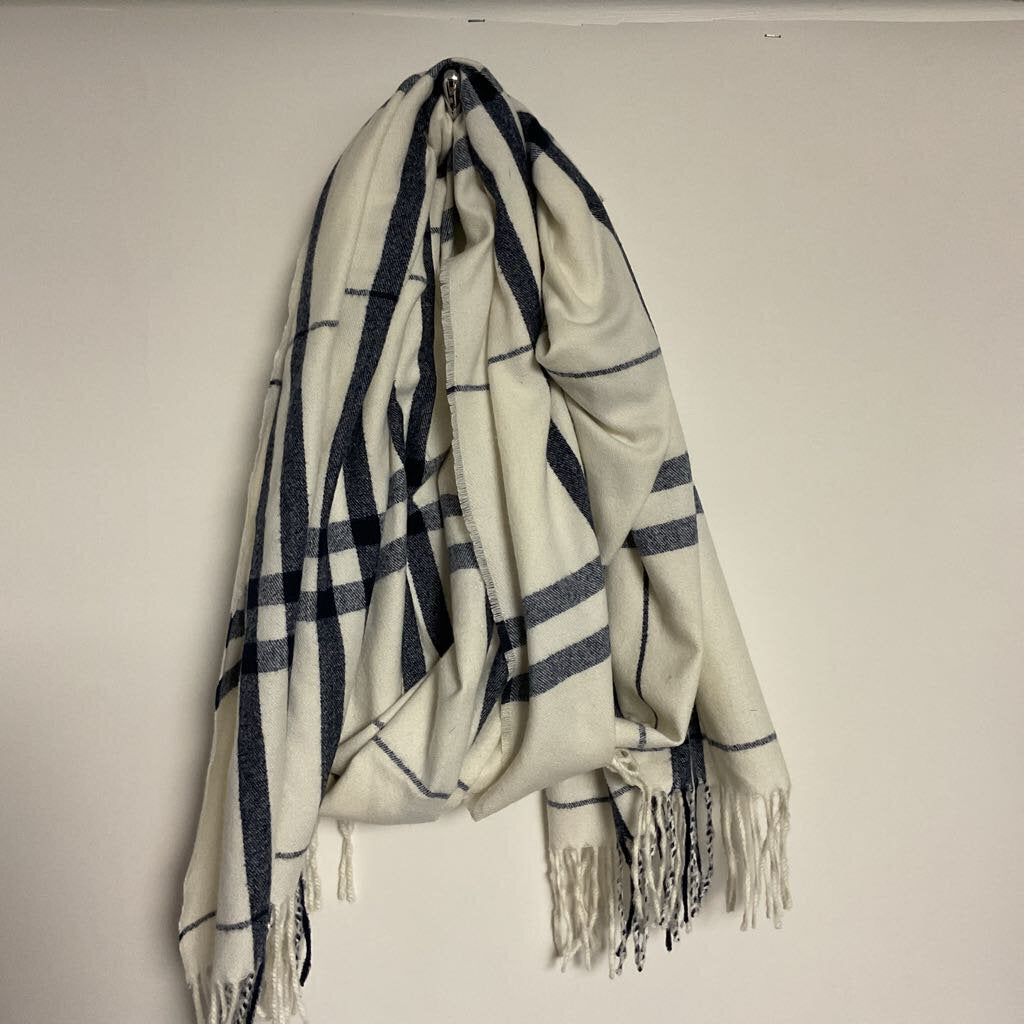 GAP - white navy fringed scarf