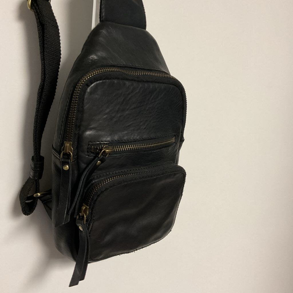 Milo - Black leather sling backpack