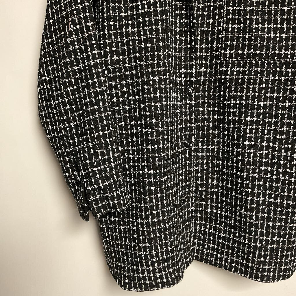 Fashion Nova - XL NWT - Black & White jacket with front pockets