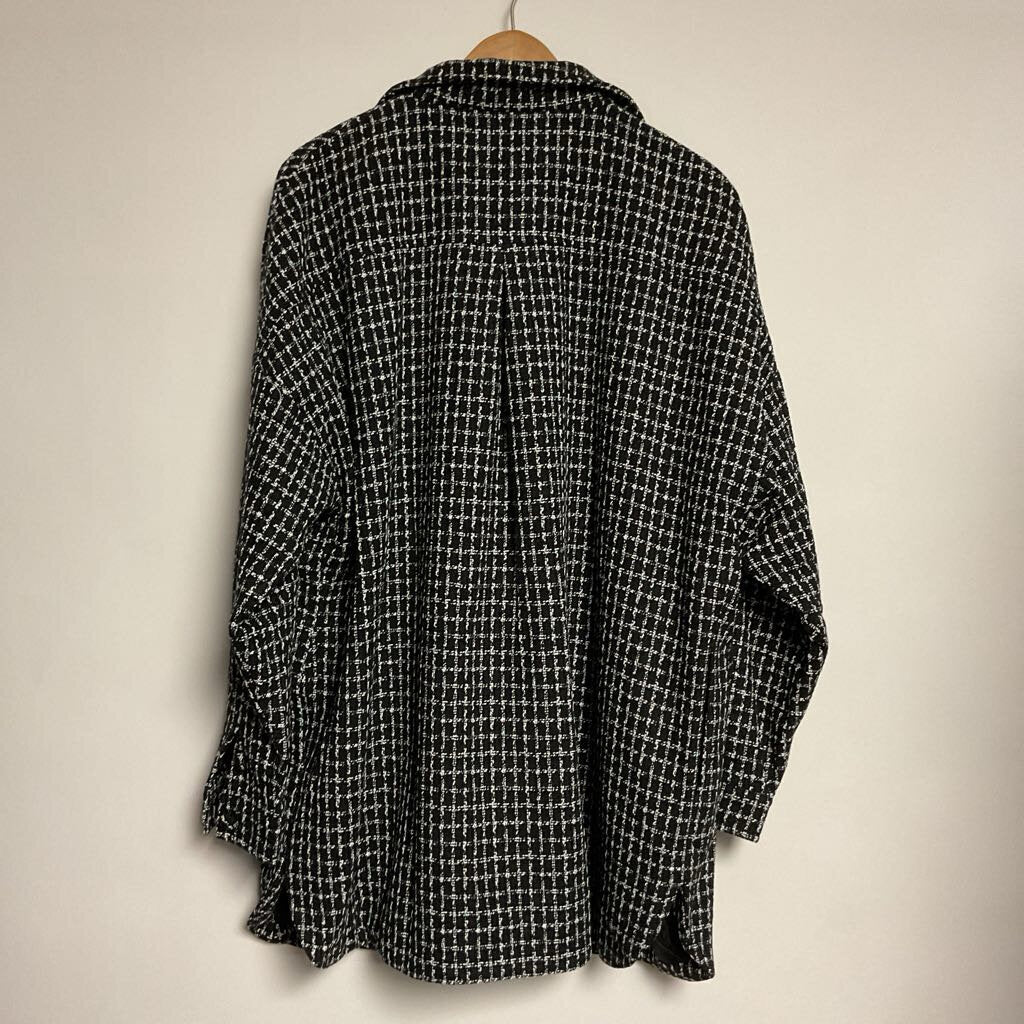 Fashion Nova - XL NWT - Black & White jacket with front pockets