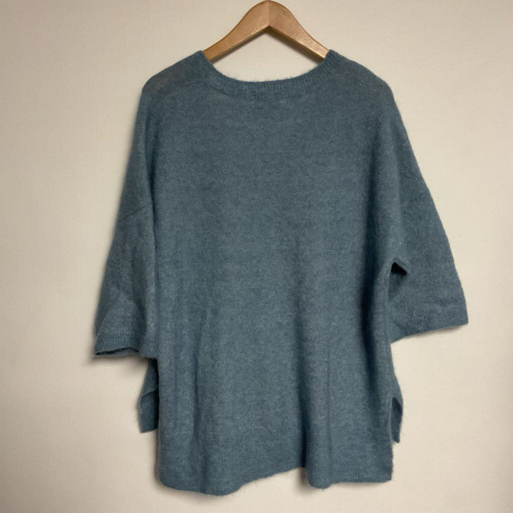 Second Female - M - 30% mohair light blue short sleeve