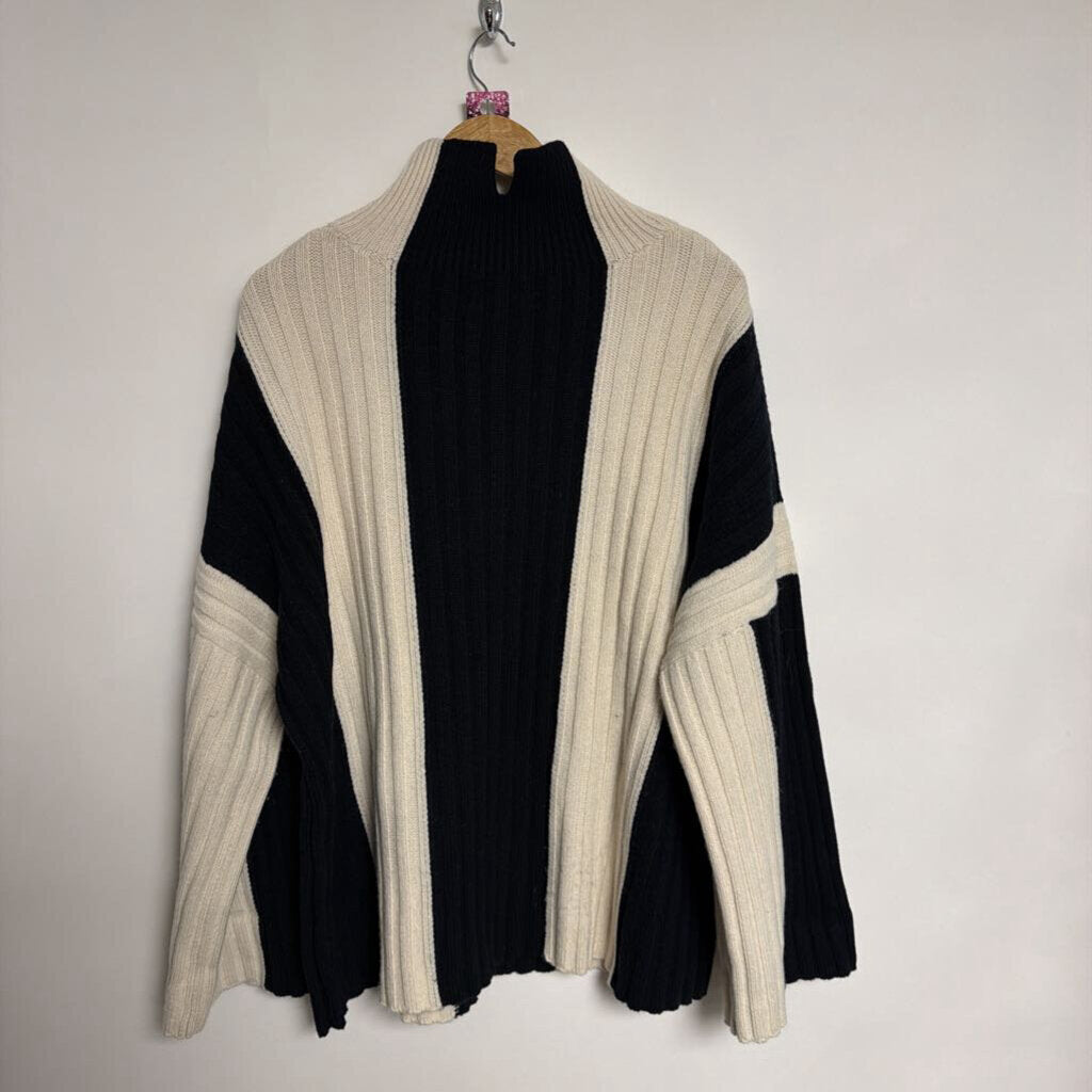 048 H&M - L- wool black white knit sweater
