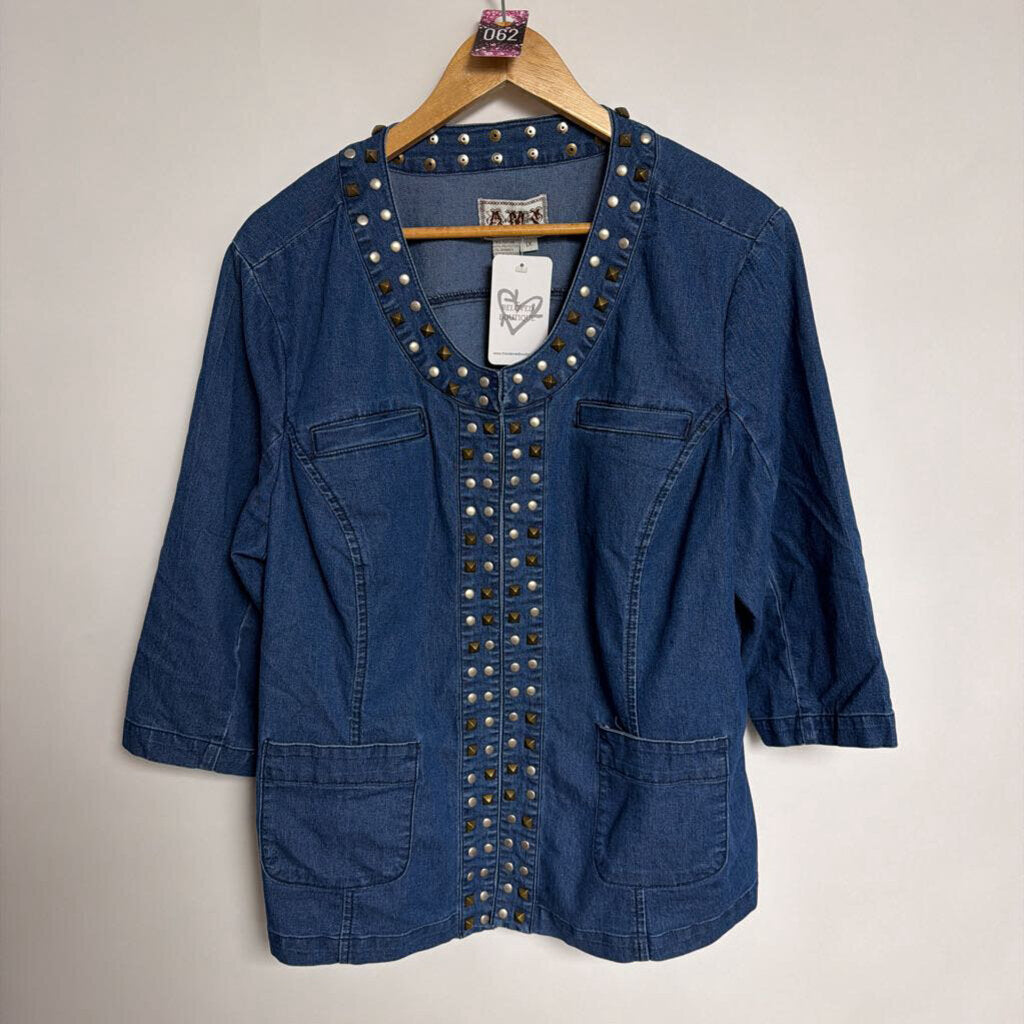 062 - AMX - 1X chambray studded top