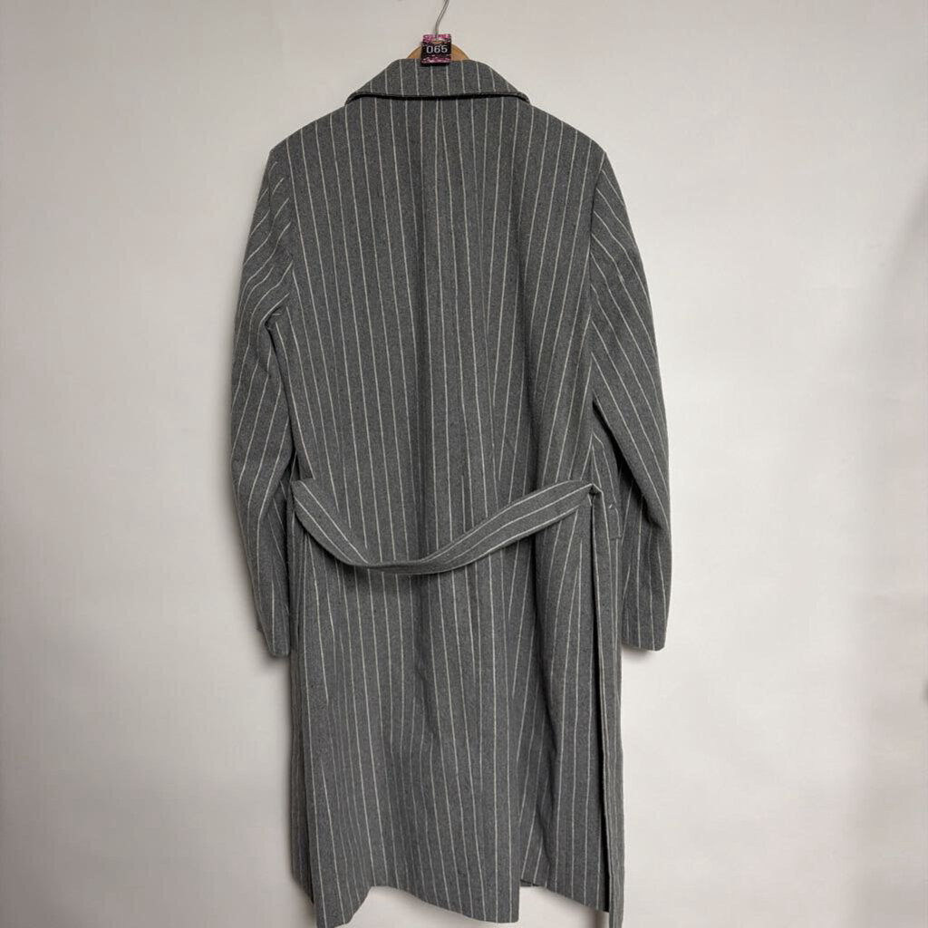 065 JustFab - XXL grey white pinstripe trench coat