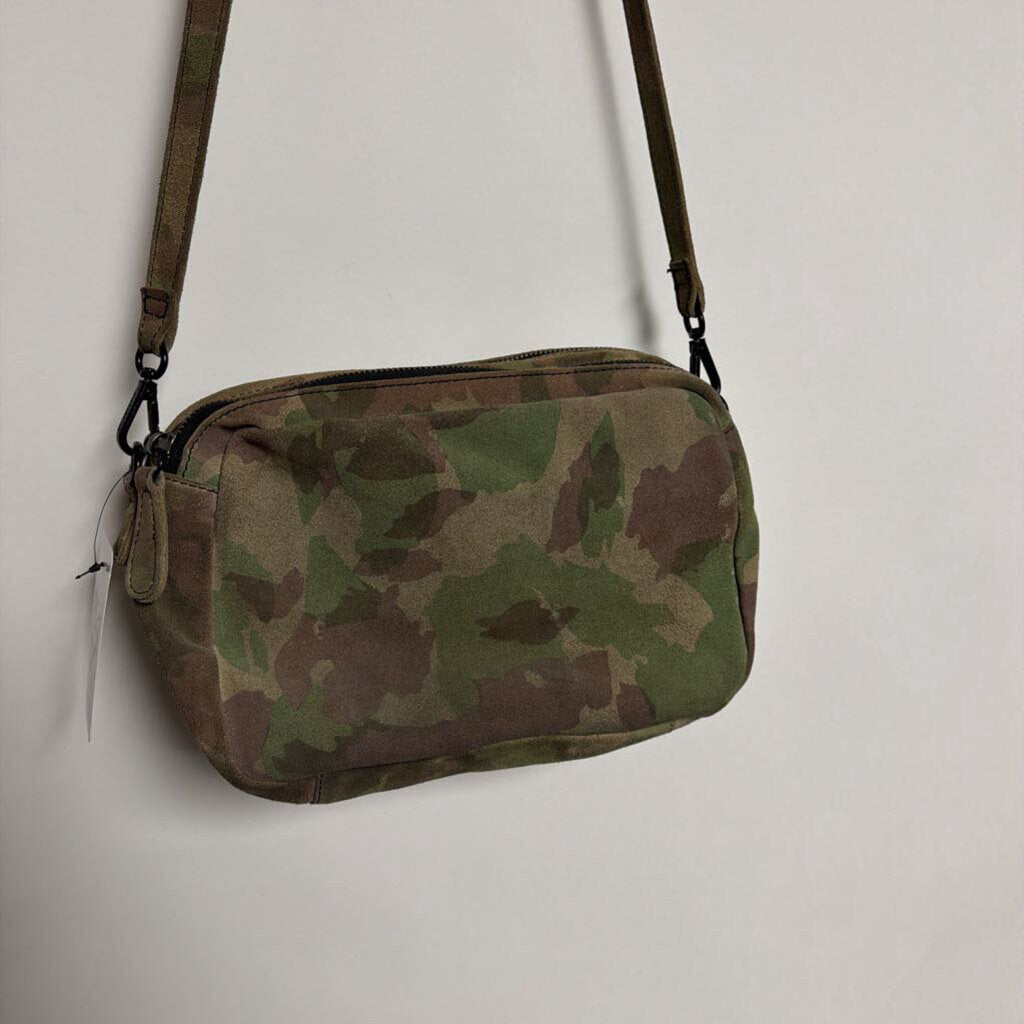 078 Liebeskind Berlin - Suede camo crossbody bag
