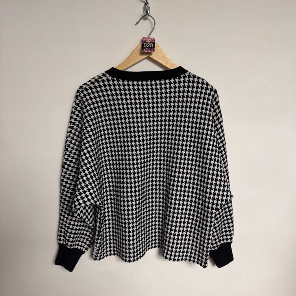 028 Frank Lyman - no size (M) black white houndstooth